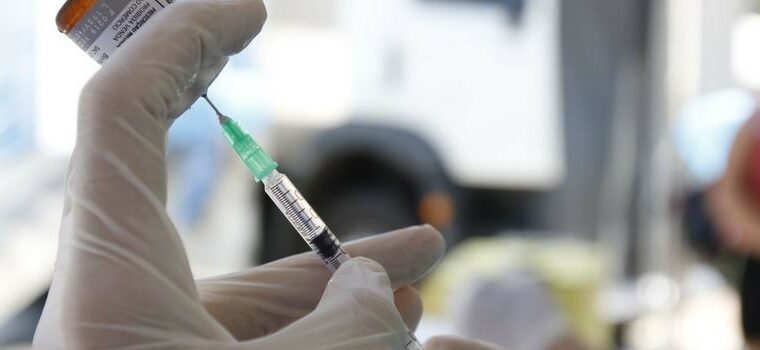 Nova lei possibilita que empresas privadas adquiram vacinas contra Covid-19