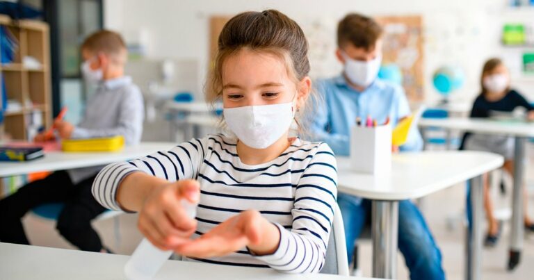 COVID-19: estudo mostra que crianças têm baixa taxa de transmissão a adultos